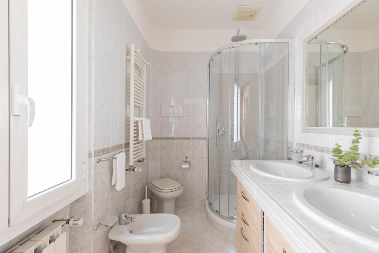 Apartamento Iflat Spacious Penthouse Near The Vatican City Roma Exterior foto