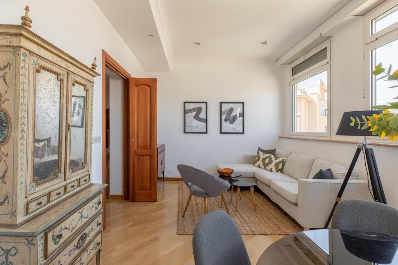 Apartamento Iflat Spacious Penthouse Near The Vatican City Roma Exterior foto